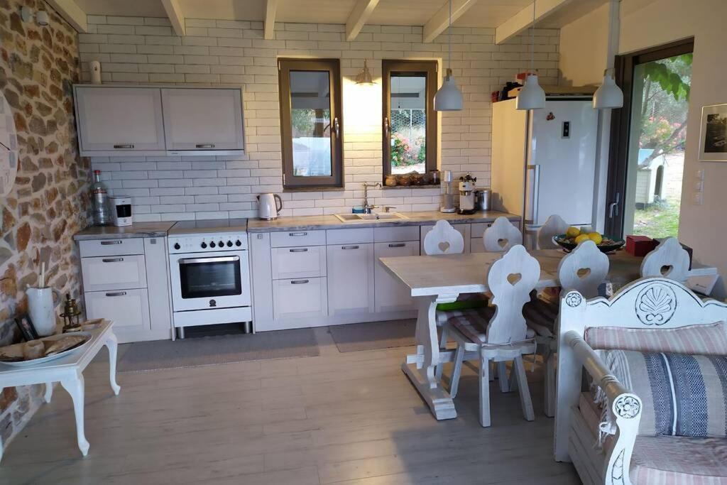 Klovino Beach House Douvia Exterior photo
